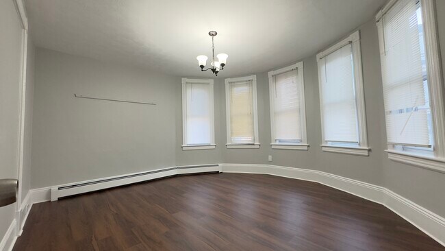 Foto del edificio - 148 Pleasant St