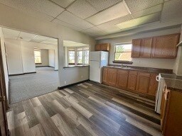 Foto del edificio - 1009 Maple Ave