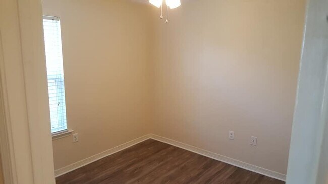 Foto del edificio - 3-bedroom 2-Bath Brick home in Foley, AL.