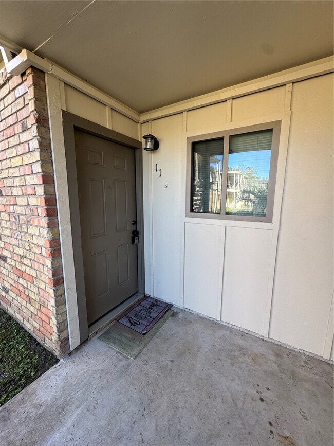 Building Photo - 3755 Delaware St