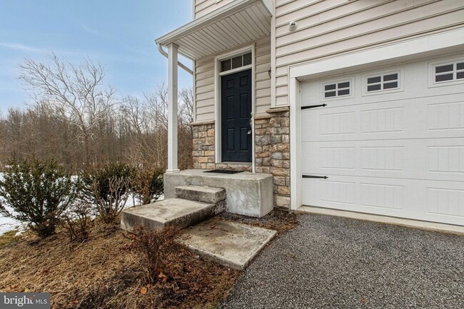 Building Photo - 48 Munro Rd