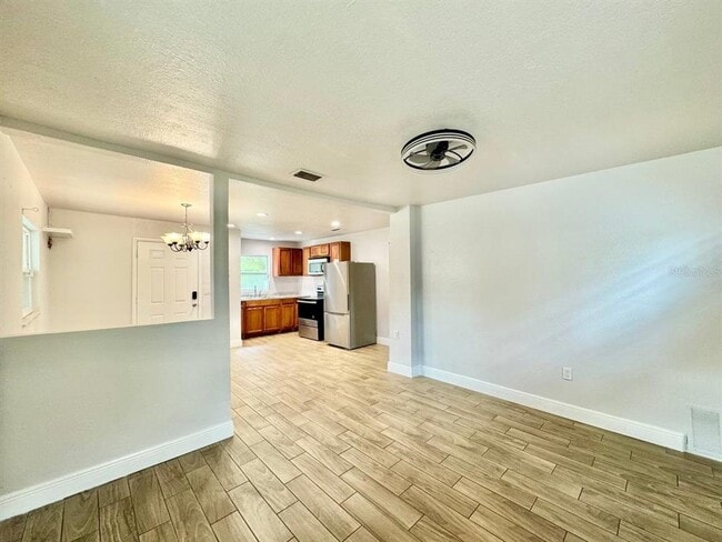 Foto del edificio - 8606 N 9th St