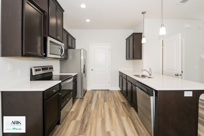 Foto del edificio - 135 Sugarberry Ln