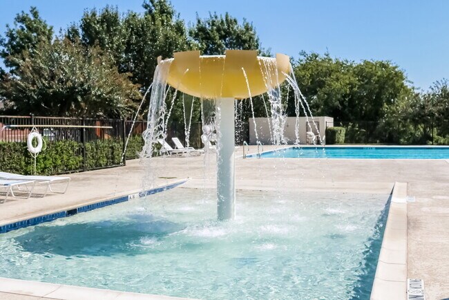 Foto del edificio - 301 Cold Water Dr