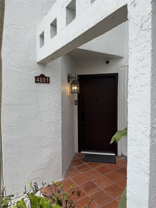 Foto del edificio - 4881 NW 97th Pl