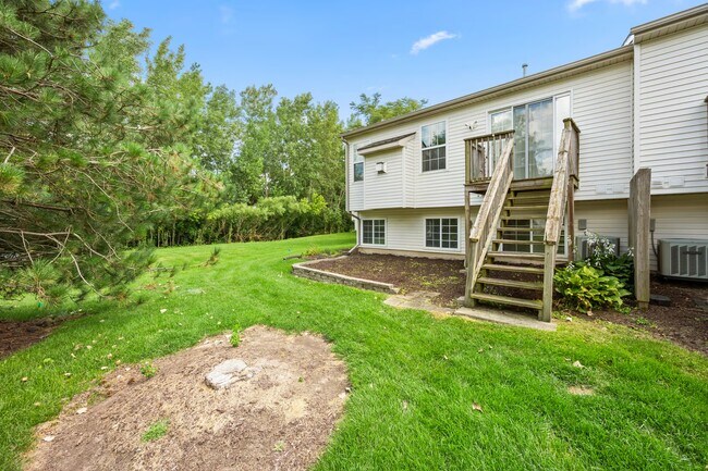 Foto del edificio - 701 Blackstone Ct