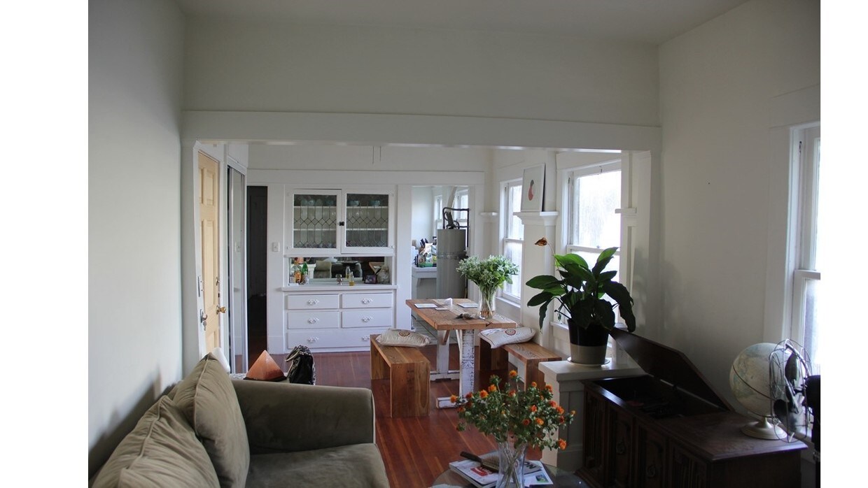 Building Photo - 27 Ozone Ave