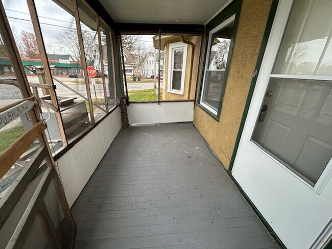 Foto del edificio - 518 Lake Ave