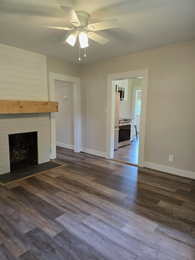 Building Photo - 6061 NC-66