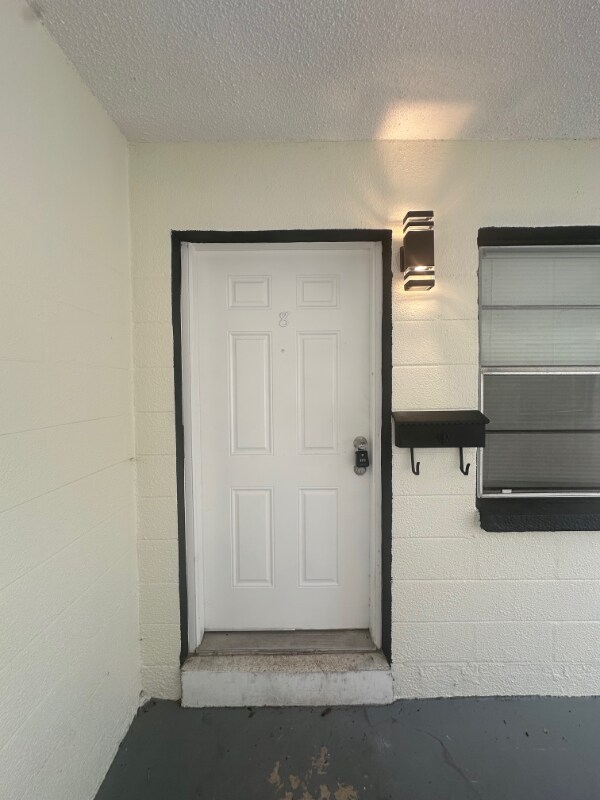 Foto del edificio - 618 93rd Ave N