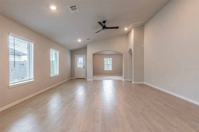 Foto del edificio - 250 Eagleville Dr