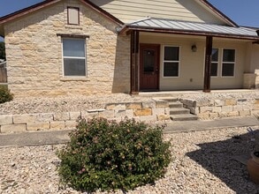 Building Photo - 486 Bridle Path
