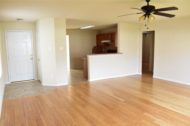 Building Photo - 3610 Barkers Crossing Ave