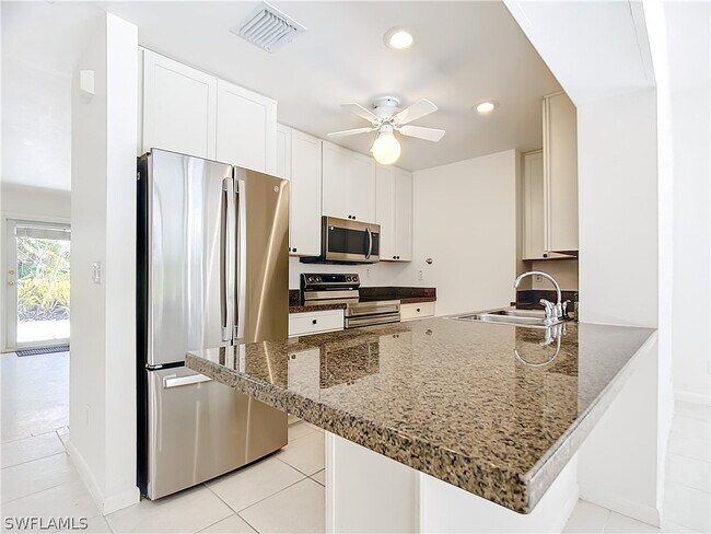 Foto del edificio - 671 7th St N