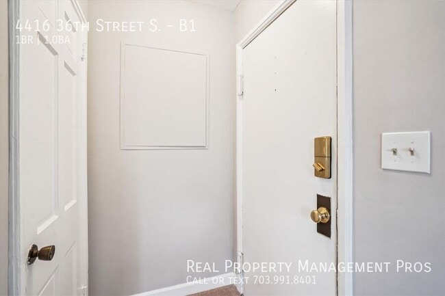Foto del edificio - 4416 36th St S