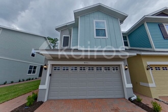 Building Photo - 4401 Paraglider Pl