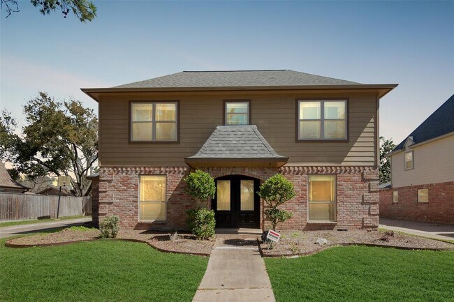 Foto del edificio - 2007 Shadowbriar Dr
