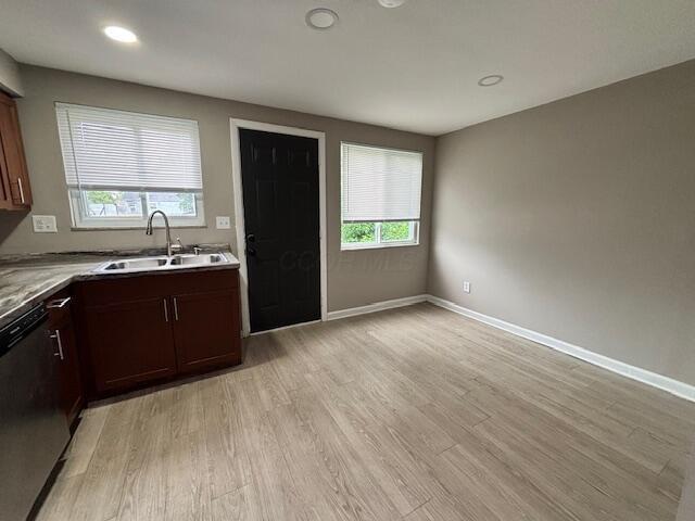 Building Photo - 855 Oakland Park Ave