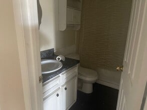 Building Photo - 313 Dirksen Dr