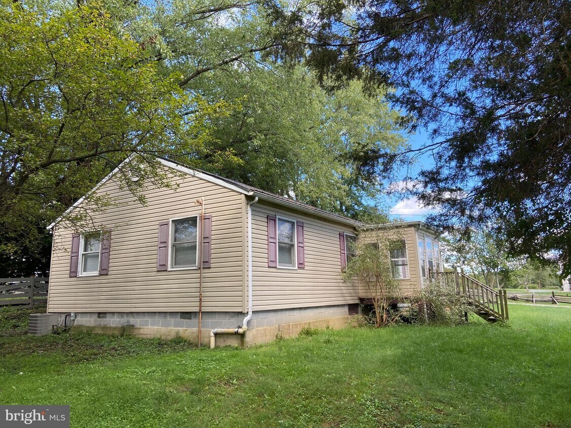 1071 Putnam St, Harpers Ferry, WV 25425 House Rental in Harpers Ferry