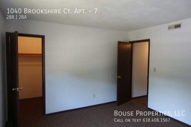 Foto del edificio - 1040 Brookshire Ct