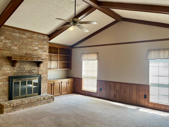 Foto del edificio - GREAT LOCATION IN HICKORY RIDGE