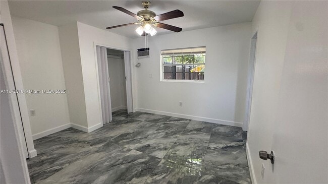 Foto del edificio - 2731 NW 100th St
