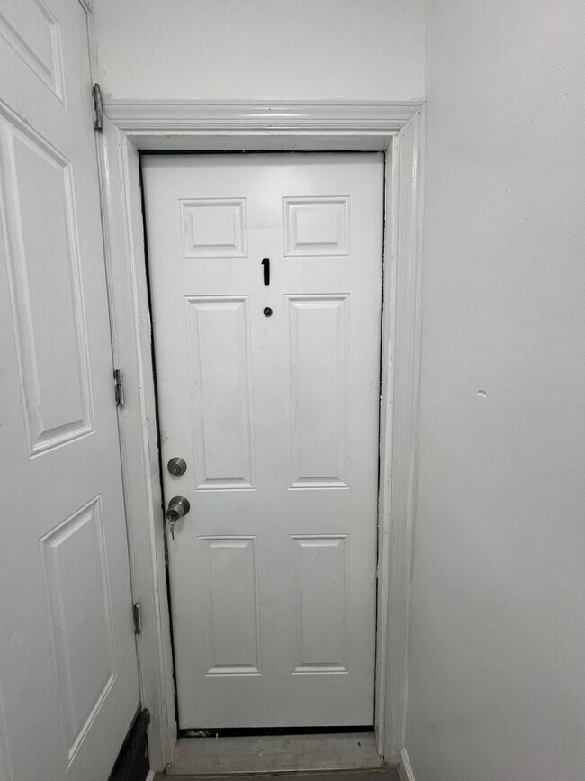 Foto del edificio - 22 1/2 Seward Ave