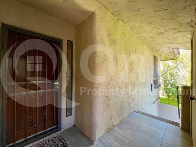 Building Photo - 9460 N 92nd St