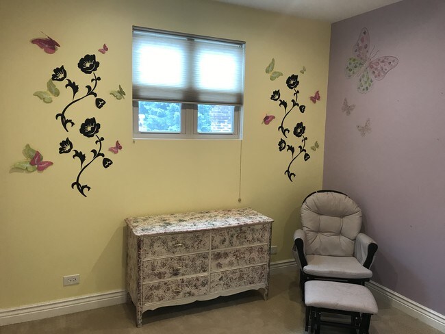 2 van a vrdroom - 4545 Lawndale Ave