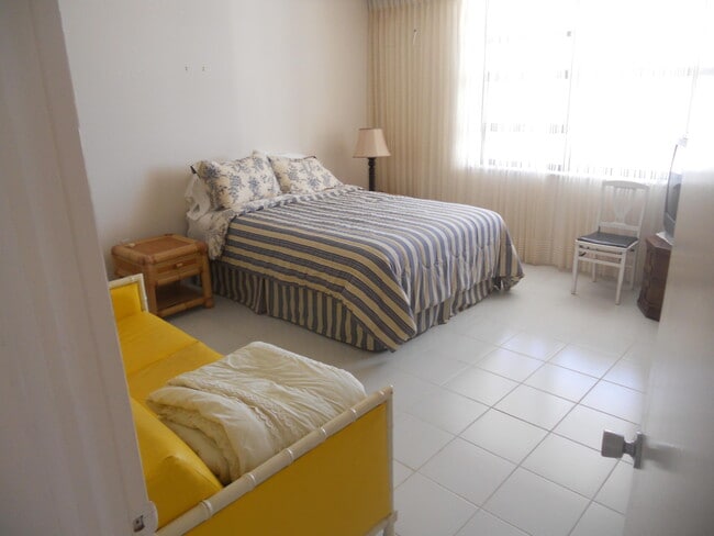 Foto del edificio - 3456 S Ocean Blvd