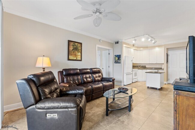 Foto del edificio - 2825 Palm Beach Blvd