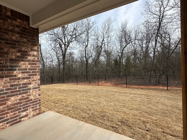 Foto del edificio - Beautiful 3 Bedroom, 2 Bathroom on 1.46 Acre Wooded Lot!