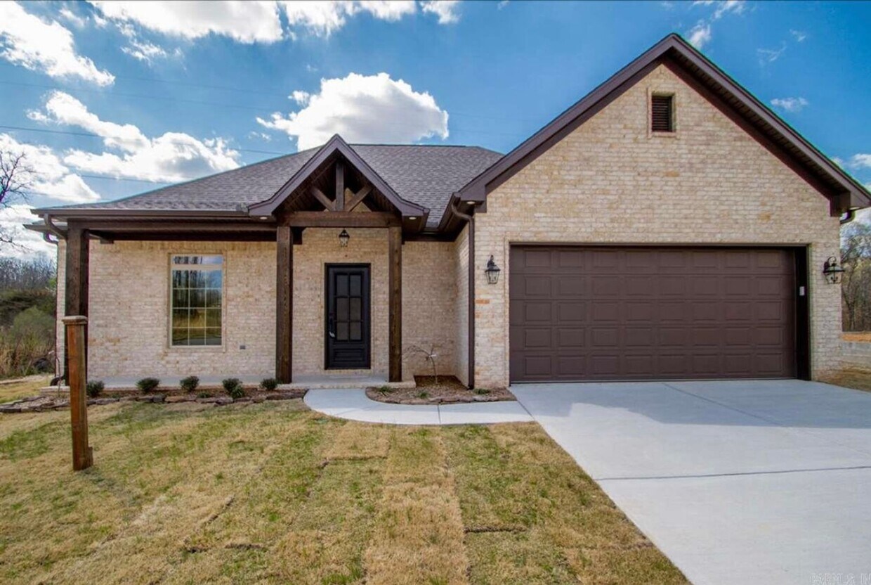 Primary Photo - Luxurious Sherwood Rental