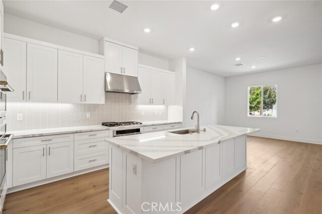 Building Photo - 126 Carmine