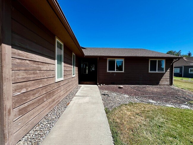 Foto del edificio - Move in special - $400 off first month's r...