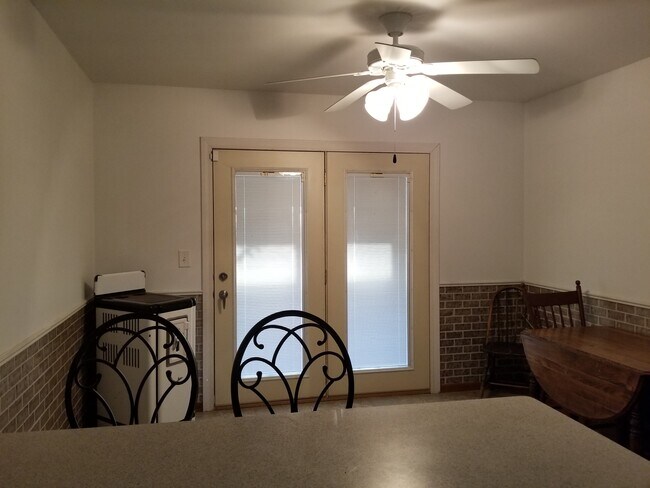 Foto del edificio - 118 Chanticleer Ln NE