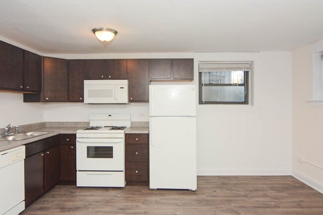 Building Photo - 2526 N Kedzie Blvd