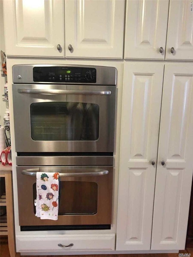 Building Photo - 16 Nadine Ln