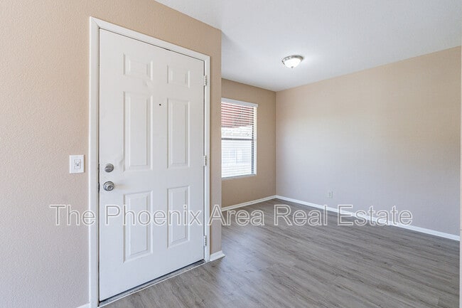 Building Photo - 16657 E Gunsight Dr
