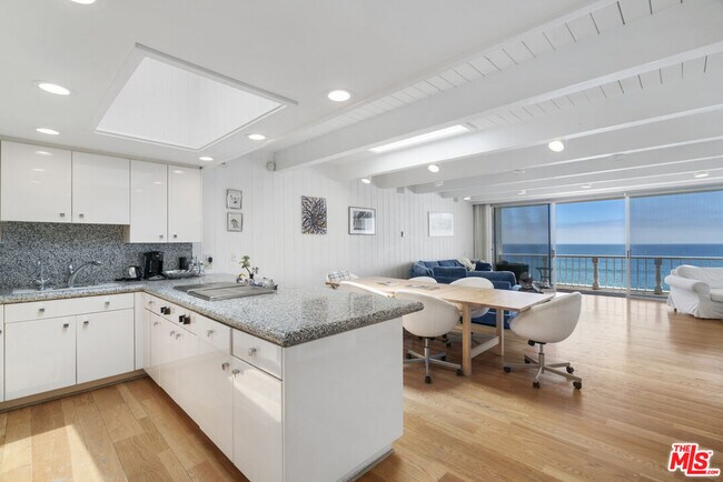 Foto del edificio - 11928 S Beach Club Way
