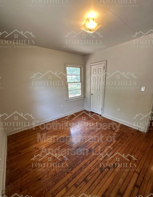Building Photo - 326 W Fredericks St