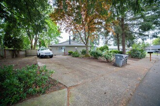 Building Photo - 507-509 SE 5th Ave