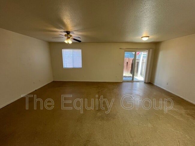 Building Photo - 1434 Cottage Pl