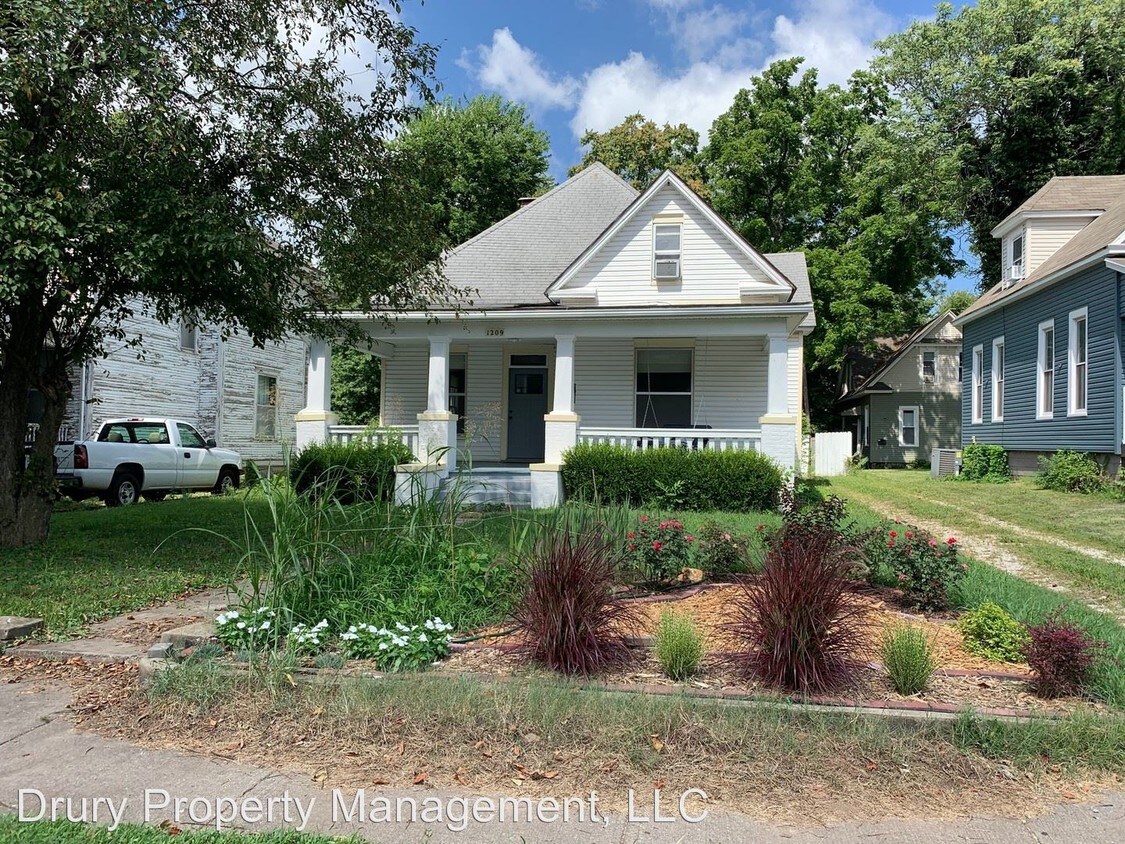 Primary Photo - 3 br, 2 bath House - 1209 N. Jefferson Ave