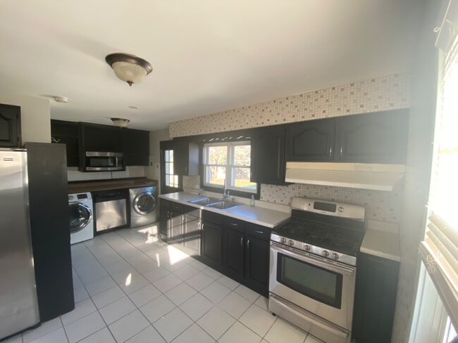 Foto del edificio - 607 N Kenilworth Ave