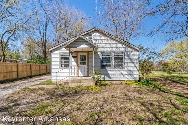 Foto del edificio - 3 br, 1 bath House - 1919 Ashwood Ave