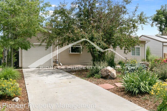Building Photo - 3 br, 2.5 bath House - 3446 S. Forest St