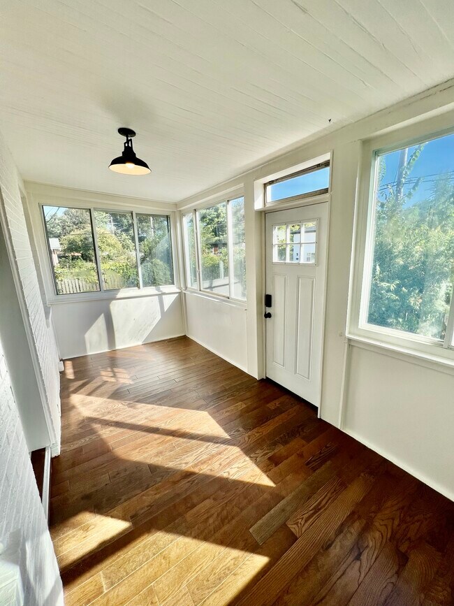 7917 Elinor Ave, Richmond Heights, MO 63117 House Rental in Richmond