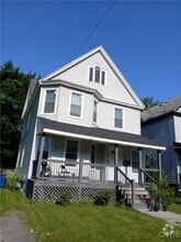 Building Photo - 134 Richardson Ave